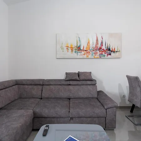 Juli Apartament