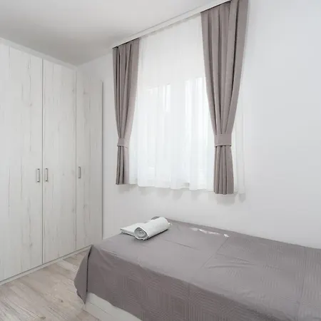 Juli Apartament