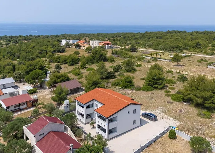 Juli Appartement Vir